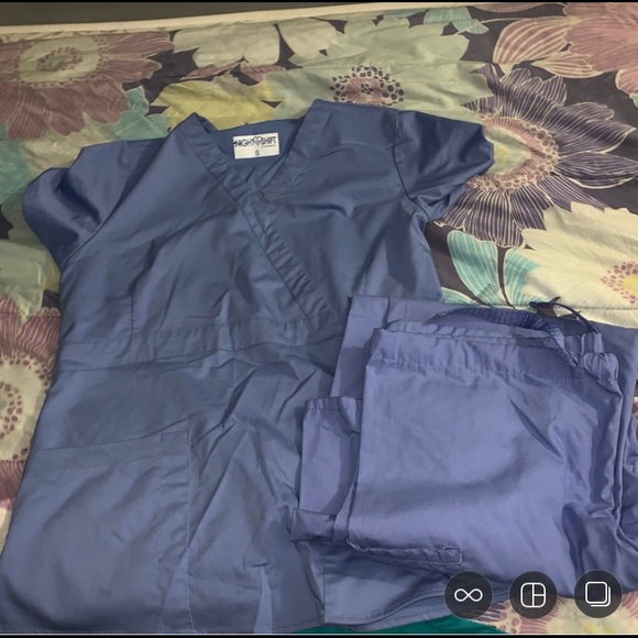 Scrub Set - Picture 1 of 2